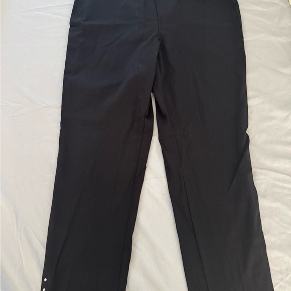 Roz & Ali Black Ankle Pants - Picture 1 of 5
